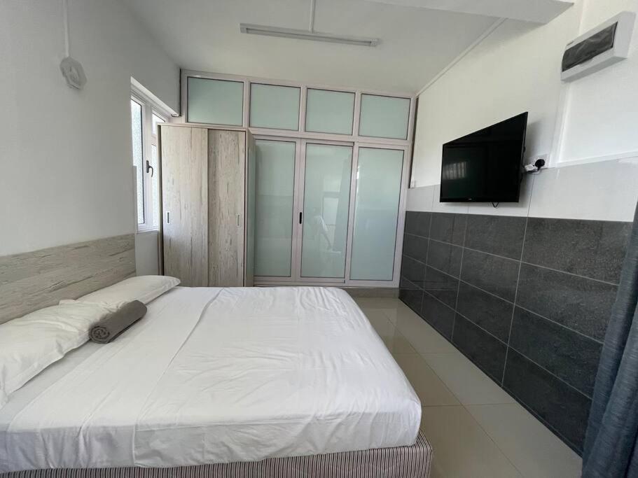 Blue Pebbles - Exotica - Studio With Double Bed Flic en Flac Bagian luar foto